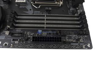 GIGABYTE Z370 AORUS Ultra Gaming 11